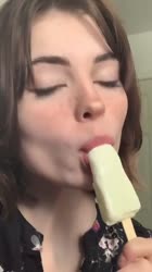 576x1024