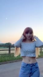 684x1216