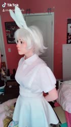 608x1080