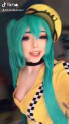 608x1080