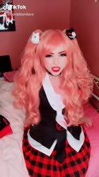 608x1080
