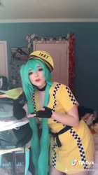 608x1080