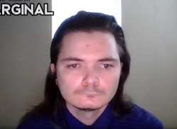 587x430