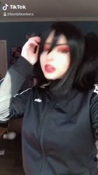 608x1080