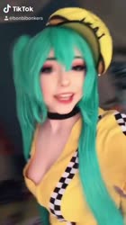 608x1080