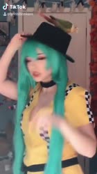 608x1080
