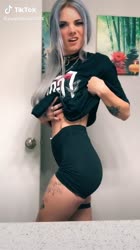 576x1024