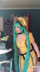 608x1080