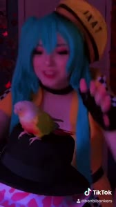 608x1080