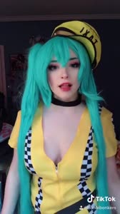 608x1080