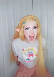 576x818