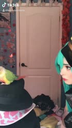 608x1080