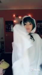 608x1080