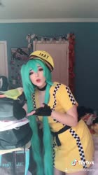 608x1080