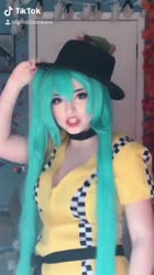 608x1080