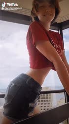 576x1024