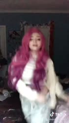 608x1080