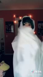 608x1080