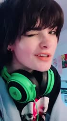 576x1024