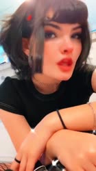 576x1024