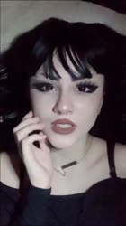 718x1280