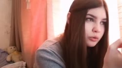 698x392