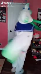 608x1080