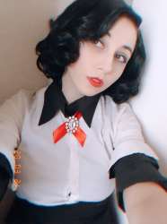 749x1004