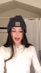 576x1024