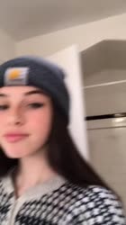 576x1024