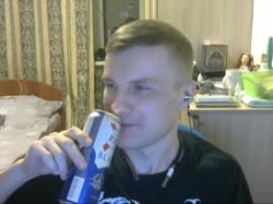 571x429