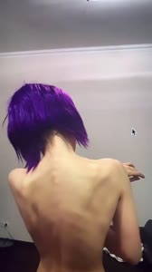 558x992