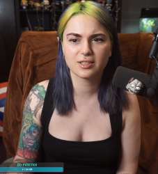 982x1080