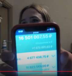 559x590