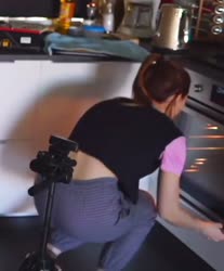 538x648