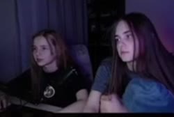 712x480
