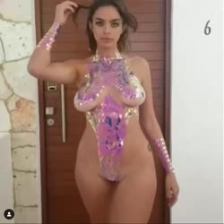 700x700