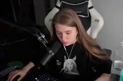 386x256