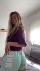 576x1024