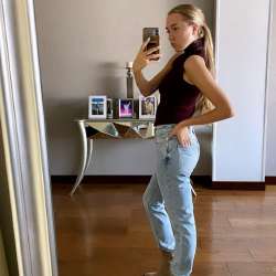 828x828