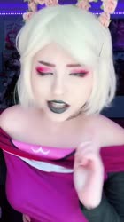 576x1024
