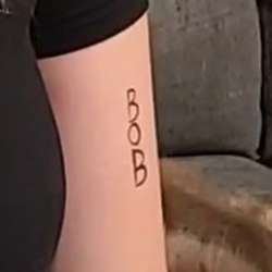 697x697