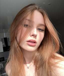 1096x1280