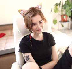 390x373