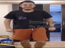 526x390