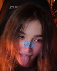 582x720