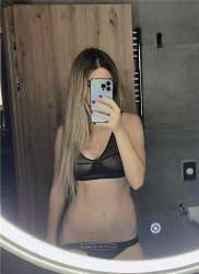 933x1280