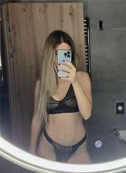 932x1280