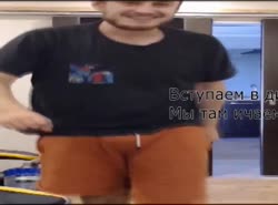 526x390