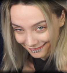 692x745